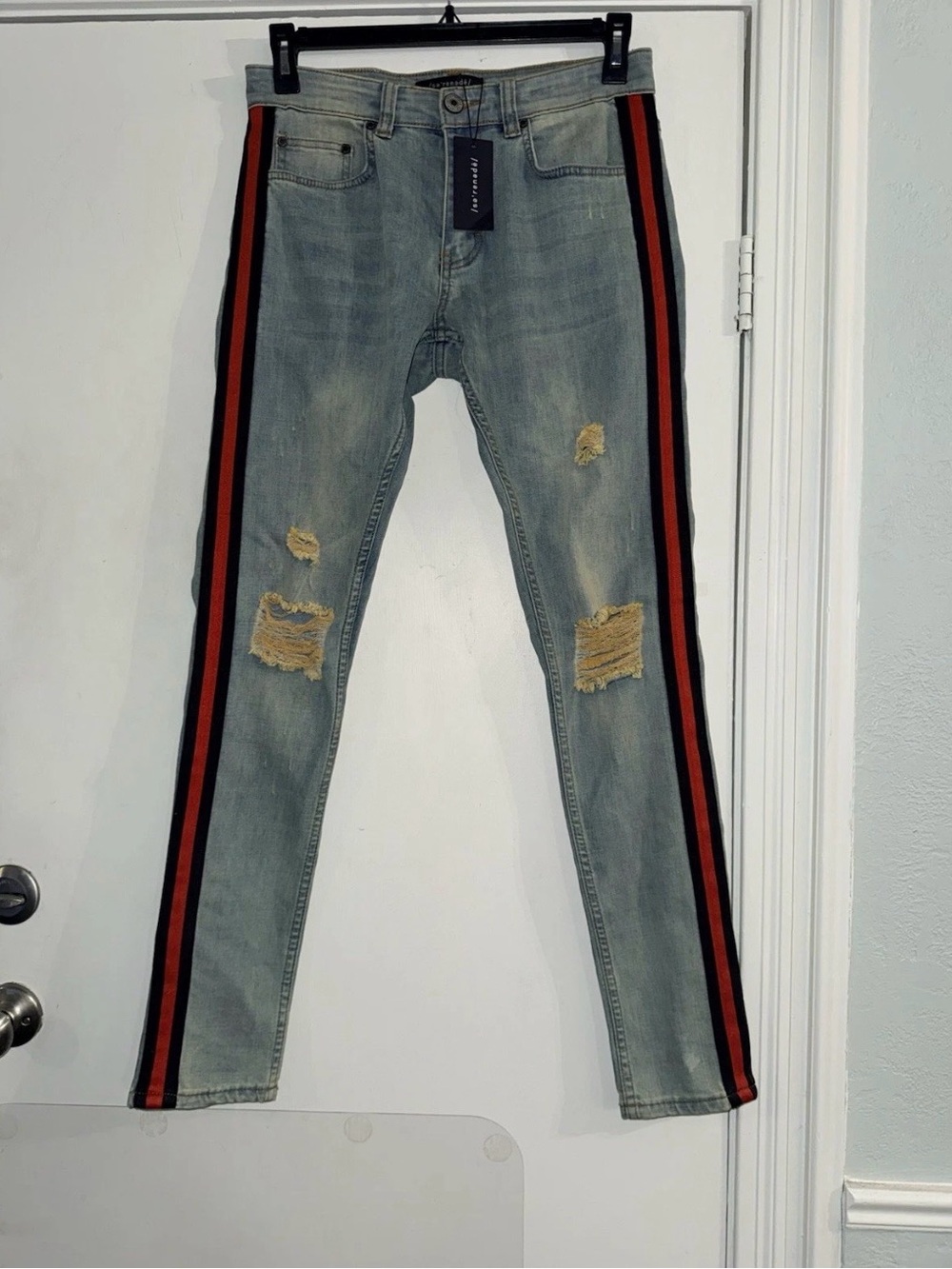 Serenade Jeans Helix Distressed Size 30 X 32  Red Stripe Skinny New W Tags 30X32